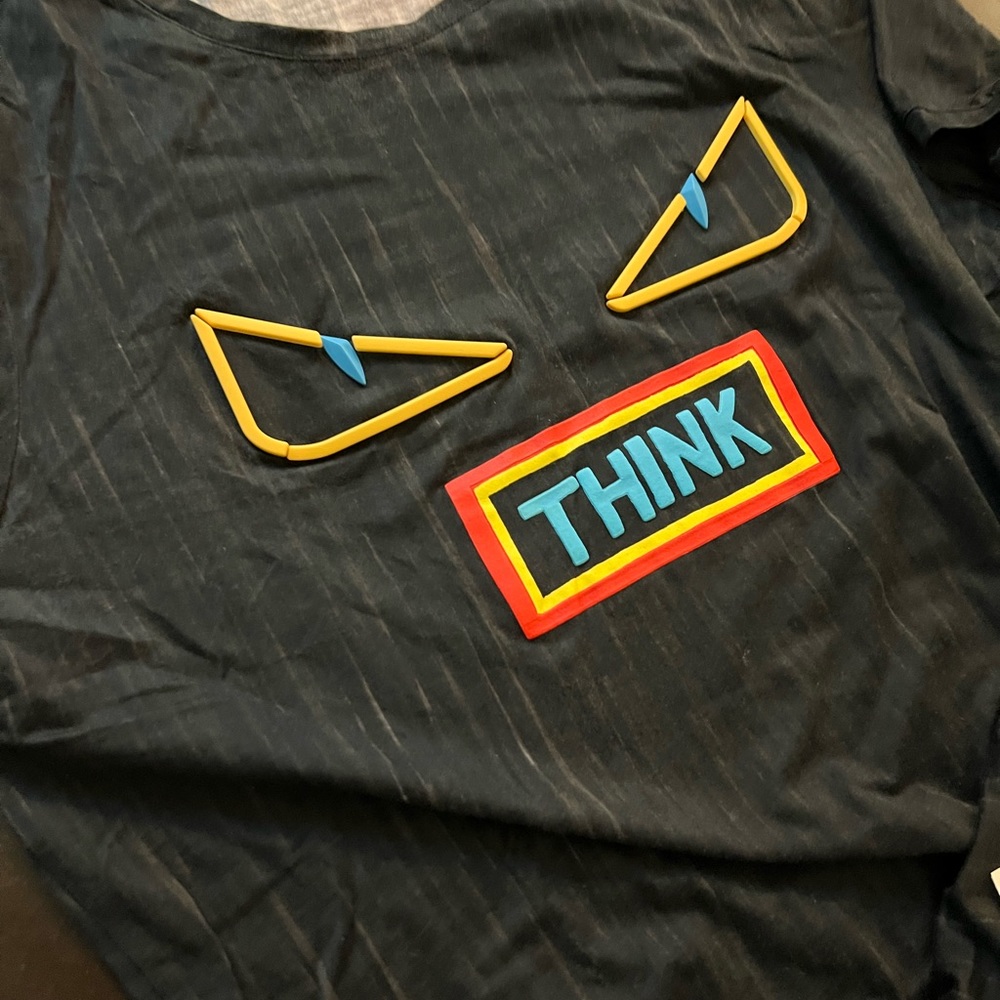 Auth mens fendi tshirt like new